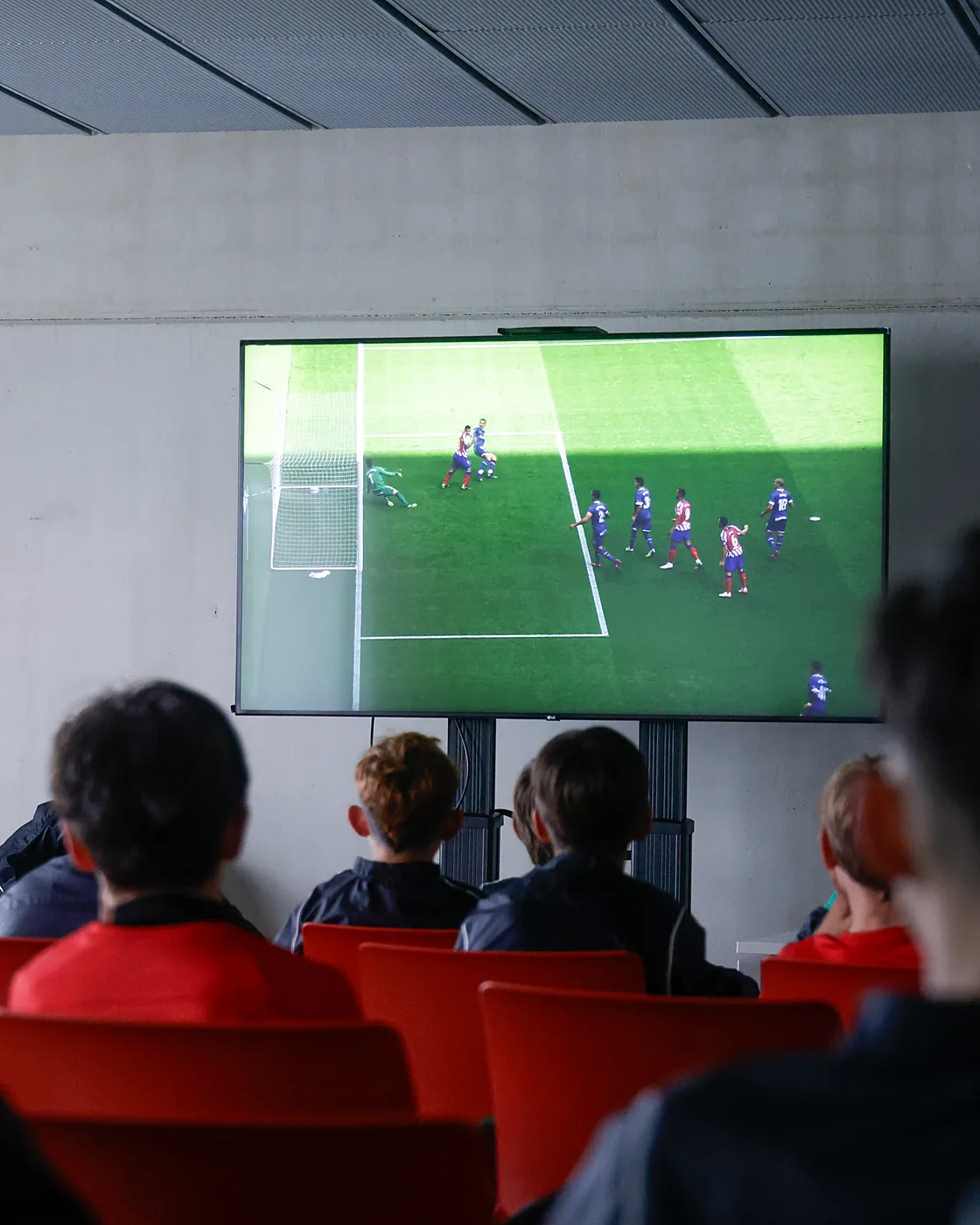 Sesión de análisis de vídeo con los jugadores