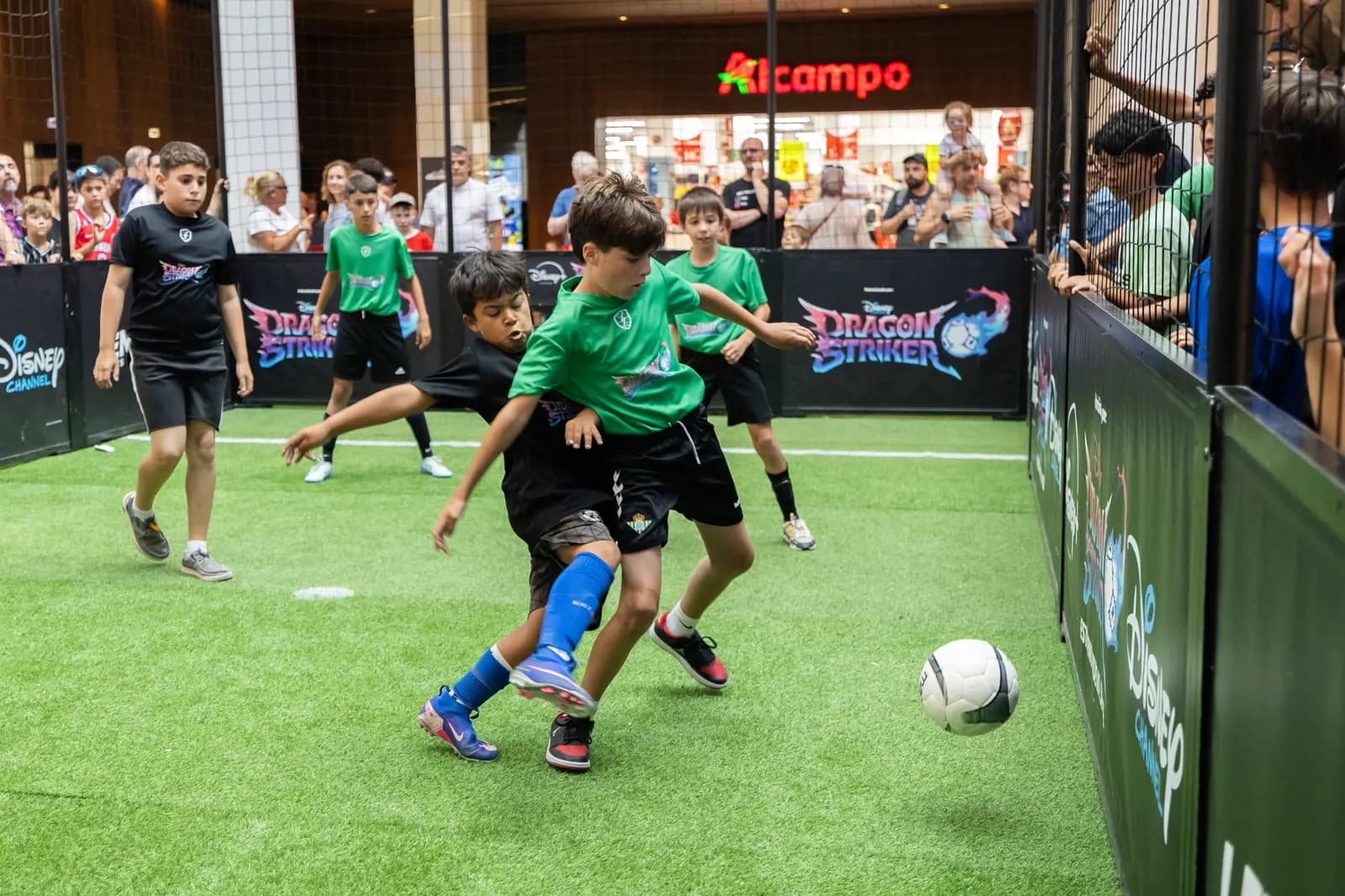 Partido 3x3 con público en Diagonal Mar, Barcelona